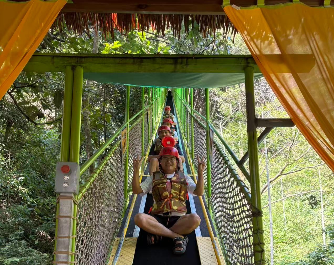 Hoạt động xây dựng tinh thần đồng đội ngoài trời của Averna Trung Quốc