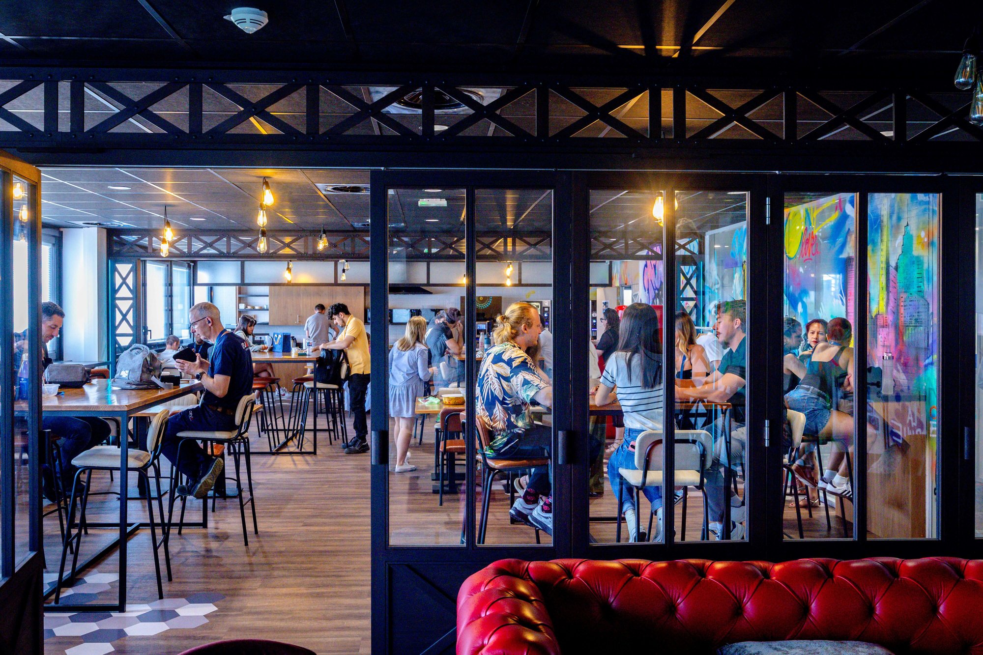 Averna Powered by Spherea France Lounge